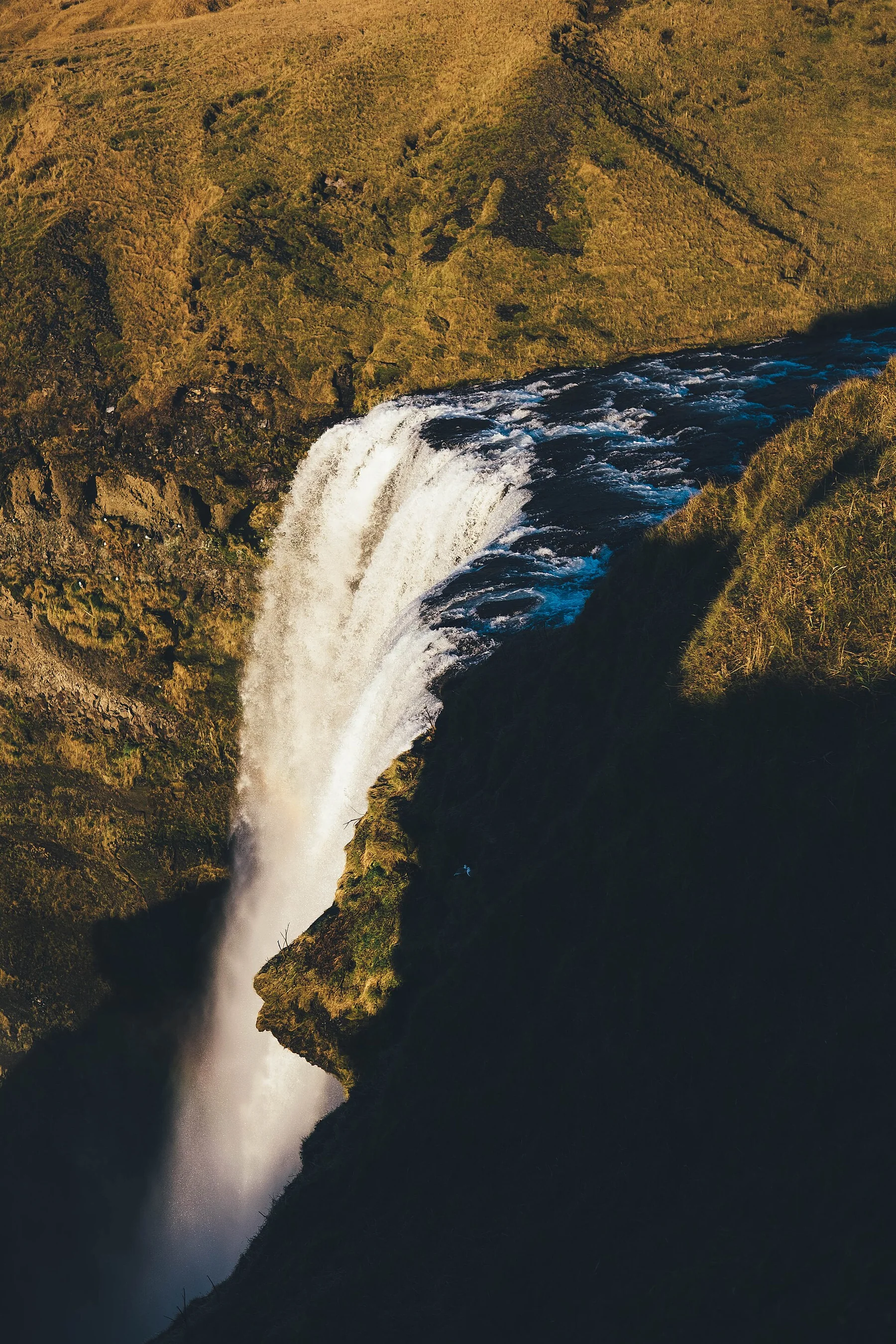 Iceland Iceland (Unsplash -axRt9FEPMY)